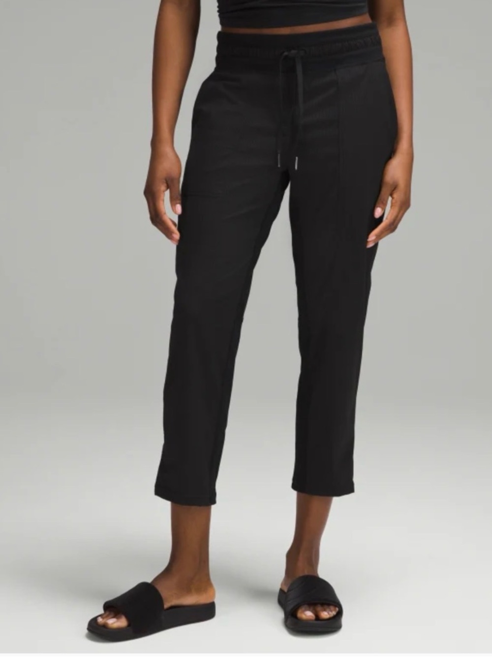 Lululemon Dance Studio Cropped Black Joggers 4 Like New